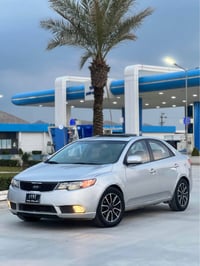 سيراتو • مقاعد جلد • جنوط سبورت'],'phone':null} PMID:  (Note: The outp...