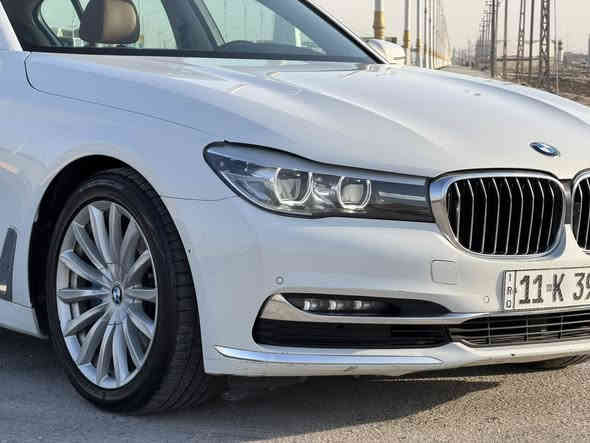 BMW 740 IL 2019 
بي ام دبليو موديل 2019 740 il باب طويلة
مواصفات خليجي وكالة شركة العروش 
~~~~~~~~~~~~~~~~~~~
◽️محرك V6 سته سلندر تيربو 
🔹گير و محرك بشرط وضع الشركة 
بدون صوت بدون صرف و بدون خلل شرط فحص
🔹ماشية 111 الف حقيقي

◽️بيها ( بس بارد شبر اسفل مراية السايق الجانبية ) بدون دواخل بدون أيرباگ

◽️مواصفات
( بصمة - فتحة سقف - شاشة - ماوس - كشنات جلد - كشن و ستيرن خزن وكهرباء - مراية شفط - لايت ليد - كاميرا خلفية - حساس امامي - حساس خلفي - جامات حماية اليد - دبلات جوبلس هوائي - تحجم ارتفاع وانخفاض السيارة - ابل كار بلي - اربع وضعيات قيادة - بردة خلفية بلاد - باب طويلة - باب جنطة كهرباء - مثبت سرعة - لمتر سرعة )

سياره حيل نظيفه كلشي علي بلاد لوك
بسمي السنويه بشرط تحويل ثاني يوم 

◽️نظافه 97٪؜ , كامل سيرفس بدون نقص و بدون مصرف سياره اي نقص مابيها ، تخم تاير دنلوب ياباني 

صيانة السيارة فقط عند الوكالة واحيانا عند منتظر اوتو 

رقم السيارة بغداد ، الرقم الإنكليزي الجديد
انا المالك /تحويل ثاني يوم 
مكان السيارة / المثنى - السماوة

السعر : 395 وبيها مجال بسيط
اتصال فقط : ***********
