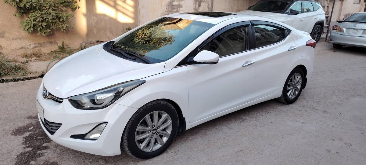 السلام عليكم النترا 2015 خليجي محرك 1800 دوش رقم بغداد فول مواصفات عدا البصمه مكفوله كفاله عامه من كلشي سياره جديده جدا بمعني الكلمه على وضع الشركه على ايد وحده 
السعر 126 بيها مجال
*********** اتصل فقط
