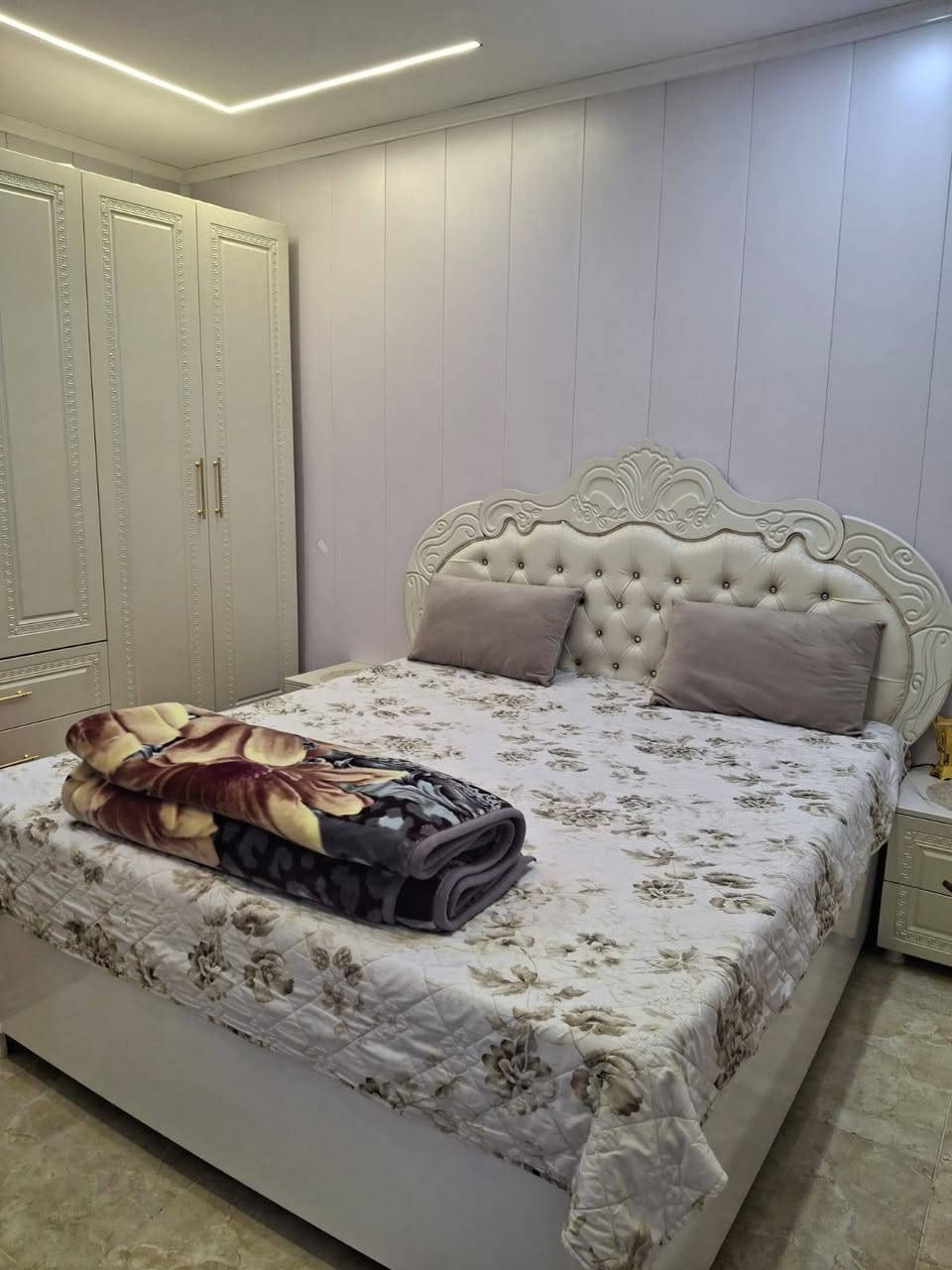 🌹سلام علیکم🌹

🕍خانوو بۆ فرۆشتن بەنرخی زۆر زۆر گونجاو           ♦***********♦

✅ لە کلار / گازینۆ ــ گۆران ( تاپۆیە )

✅ ڕووبەری/ ١٠٠مەتر ( ١٠ × ٥) مەتر
✅ ڕووی لە خۆرئاوایە و پێشی حەدیقە 

💢 ئەم خانووە پێك دێت لە یەك قات
✅ ژووری میوان 
✅هۆڵ
✅مەتبەخ 
✅ ژووری خەو
✅موشتەمەلات

🔴 ئەم خانوە  (  دەکت و سەقف مەغربیە )

✅بۆ زانینی نرخ و زانیاری لە سەر ئەم خانووە دەتوانن  تەنها پەیوەندیکەن بە  تلفون و واتسەپ و ڤایبەر وتلیگرامی ئەم ژمارەوە 🫲 ***********

🔴ئێوەەی بەڕێزیش هەر جۆرە موڵکێکتان هەیە یان دەتانەوێت بیکڕن دەتوانن پەیوەندیمان پێوە بکەن ***********
