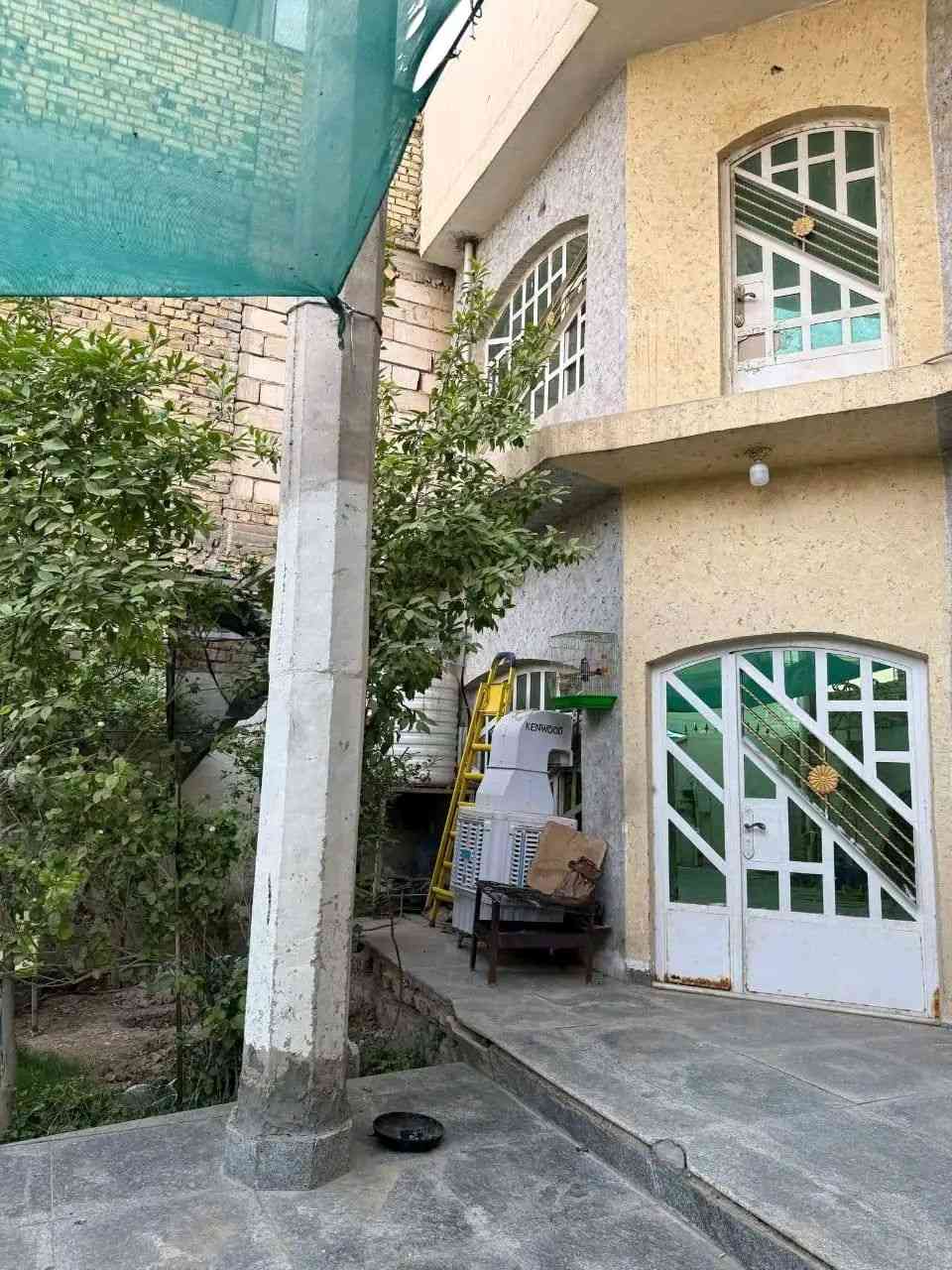 سلام عليكم ورحمة بيت للبيع مساحت ٢٠٠ اربع غرف نوم بيت طابقين بناء حديت كلش مرتي العنوان ابو خستاوي فرع اسواق ابو رفيف السعر ٧٥وبي مجال رقم الهاتف ***********
