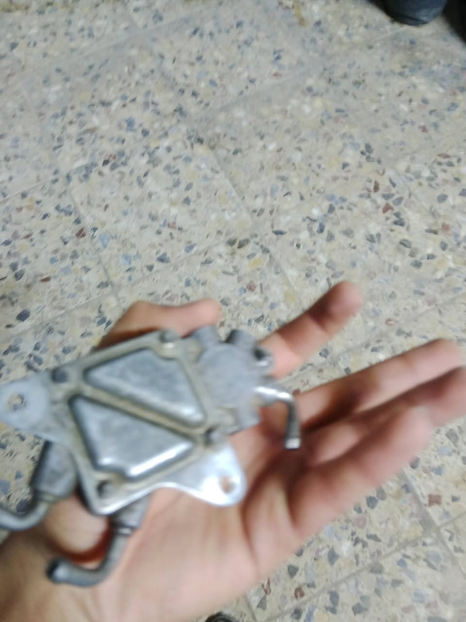 السلام عليكم من رخصت الادمن ادوات سكنس وبوليس فحل كابريتر اصلي مال تفصيخ مولح سعره 30قفل فاكيوم مال بوليس ويرهم سكنس مال تفصيخ اصلي سعره ١٢ جاملق امامي كاربون فايبر يرهم كل دراجات ويا راصطه ماله سعره ١١ خوذه لون ازرق موشم قرش سعره 45 تجوه اماميه مال بوليس وعبد حليم سعره ١٠ شيال تلفون ويا شفقه سعره ٥ دمام أو سستم صوته عالي يرادله خريطه سعره ١٠ قبق فلاوين سمائي جديد سعره ٨ بلك جديد سعره ٣ بك لايت ثنين سعرهم ٦ مكاني بغداد الشعب سريدات القديمه لا يوجد توصيل اسعار ثابته الي يعجبك راسلني وتدلل💙.


**إذا كنت صاحب هذا الإعلان وتريد حذفه لأي سبب، رجاءا أرسل رسالة إلى الدعم الفني**