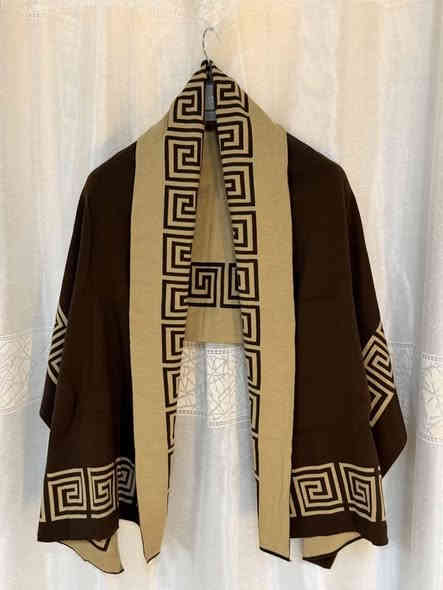 بنات جدا اعتذر...  الوجبه الأولى خلصت معضمها فما ثبتت بعد حجوزات بين ما اصور الوجبه الثانيه
.
لمحبات الالوان الشتائي _البيج والجوزي وفرتلكم هالتشكيله الرائعه من سكارفات الكتف التركيه 
((الاصلي ابو طبقتين)) 
.
الابعاد 60*170
.
السعر 12.000
.
بنات الي متكَدر تراسلني عالماسنجر
#للحجز مراسلتنا واتساب ***********
