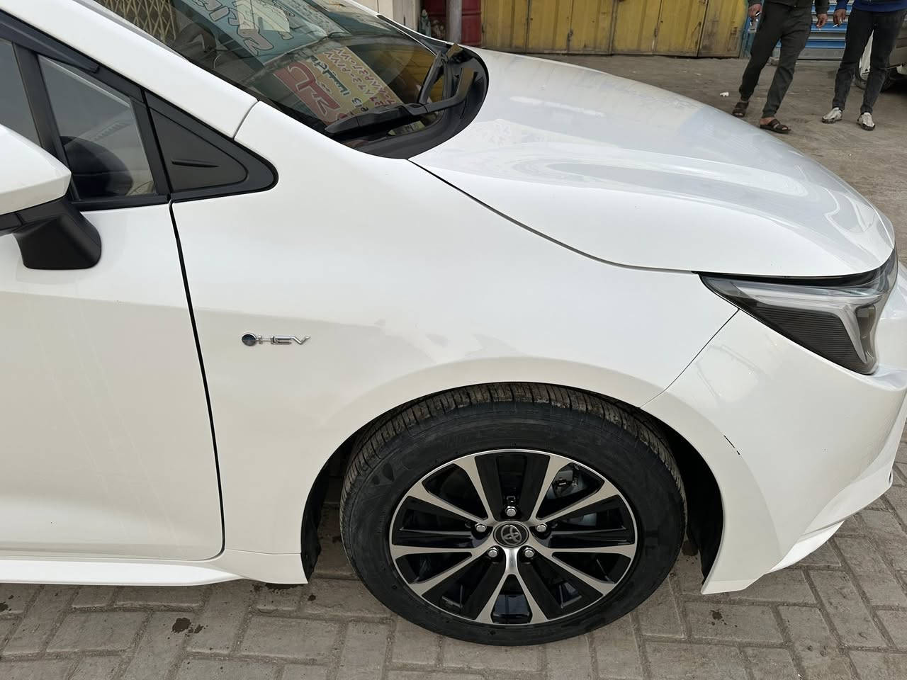 كورله تجميع صيني شكل أمريكي  موديل ٢٠٢٥ ماشيه ١٦ ألف فول موصفات داخل احمر وكشن كهرباء السونار بلمنشور السعر 154 بيه مجال قليل مكاني الدوره هاتف ***********
