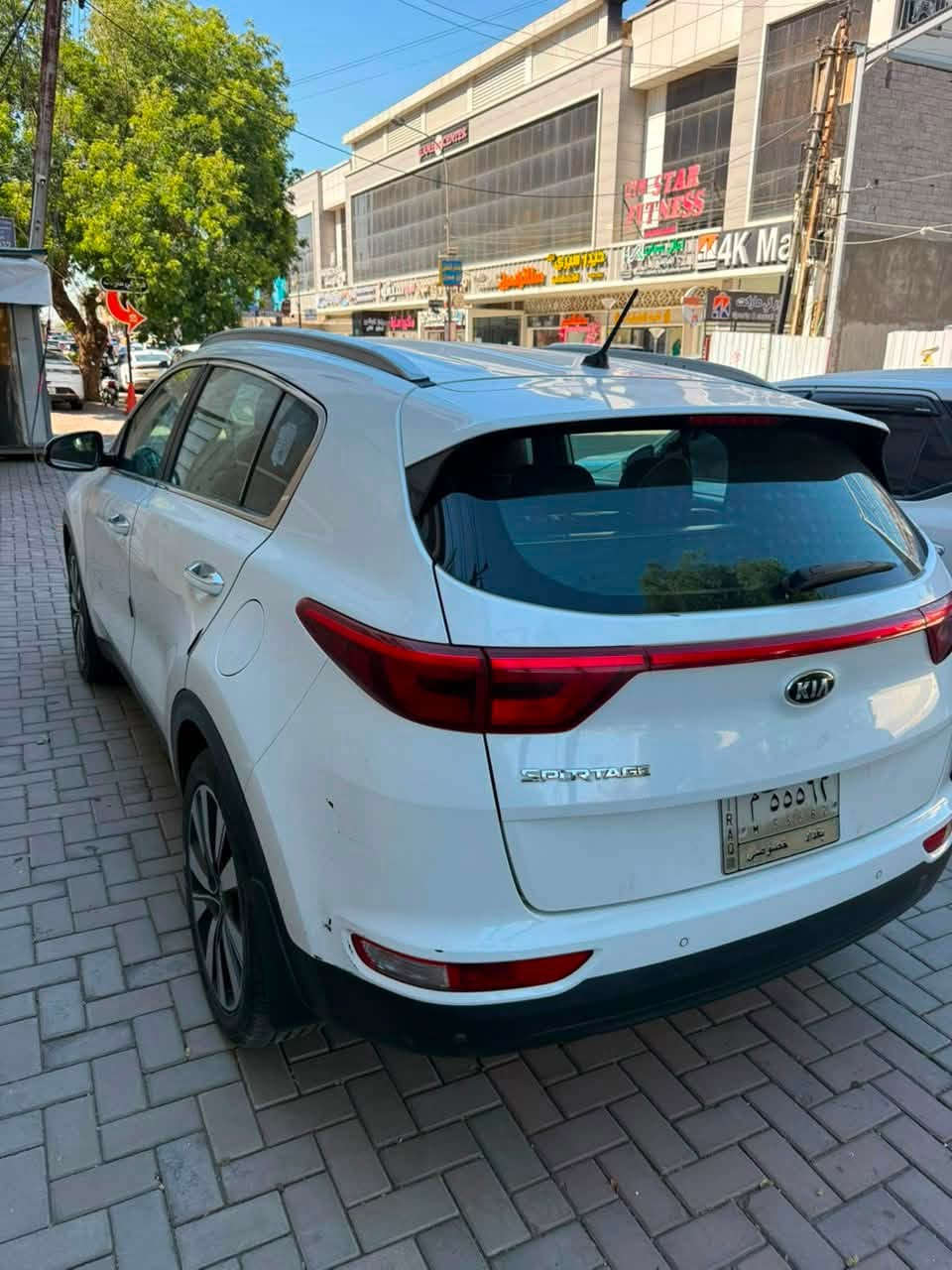 سبورتج خليجي 2018
ماشية 120 km

مكفولة من الصبغ 

مواصفات 

تبريد قطعتين

شاشة 

تحكم ستيرن كامل

محرك ٢٠٠٠دوش

تخم تاير جديد

كشنات نصف جلد ونص مخمل بلادي 

السيارة عليها دوشمة الكشنات جدد

مري شفط

باسمي السيارة تحويل ثاني يوم

مكان السيارة بغداد 

السيارة استخدام شخصي كلش نظيفة امانة الله 

السعر ١٧٣ وبيها مجال

للاستفسار رقم صاحب السيارة 

***********
