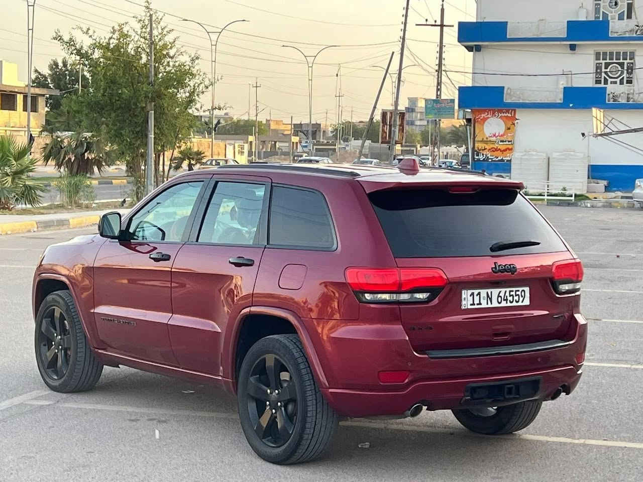 السلام عليكم شلونكم شباب
Jeep Grand Cherokee: 2015

-------------------------------------
#السعر :225$ وبيه مجال بسيط
‏
#رقم الهاتف : ***********

#رقم السيارة : بغداد إنكليزي 

#مكان السيارة : العماره  
-------------------------------------

السلام عليكم 
للبيع  Jeep Grand Cherokee موديل 2015 
وارد أمركي ضررها جدا بسيط صور الضرر مرفق بل منشور 
السيارة بيها قطعتين صبغ جاملغ امامي الايسر و بنيد بيها بارد بسيط بلباب الخلف السائق والجاملغ بدون خدوش موضح
والباقي كفاله عامه 
السيارة مسويلها سيرفس كامل قبل فتره صدر كامل تايرات تخم جديد  منضومة الماء بل كامل  
برمجه الشاشات نضام SRT  السيارة عزمها جدا حلو شرط احلى من الصور
ومواصفات السيارة معروفة بدون ذكر
السياره متعوب عليها كامله مكمله 

هزه وسنويه وأرقام جديد بأسمي 

سيارة بدون اي نقص واحلة من صورة شرط التحويل ❤️‍🔥

-------------------------------------
