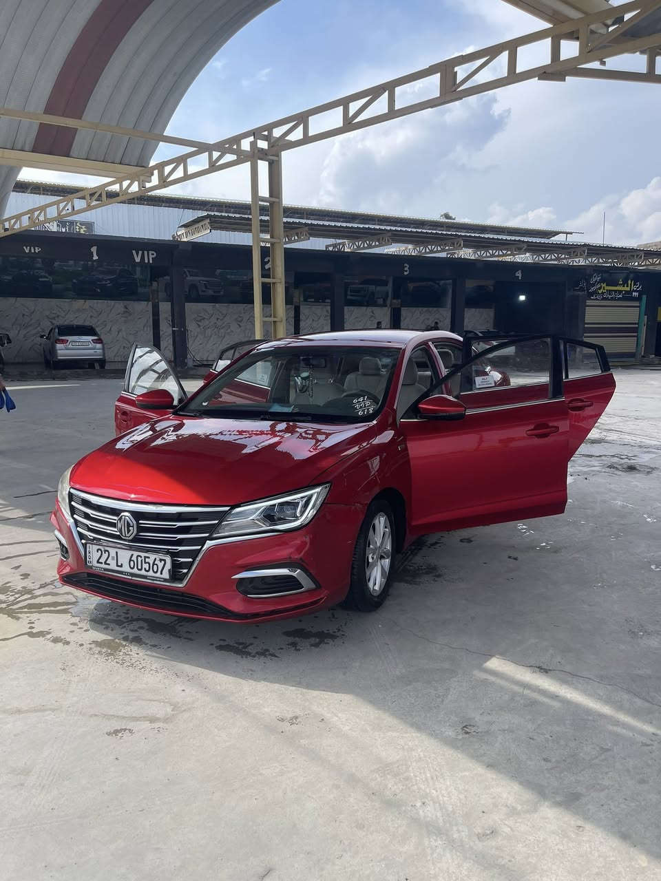 ام جي لون احمر
موديل 22 رقم اربيل 
موصفات حلوه 
تحكمات ستيرن 
بدون ضرر بيها م لحضات 
ياردلها ادامه سياره 
مكان سياره موصل جانب الايسر حي دوميز
 سعر 87بيها مجال 
تواصل عبر رقم مكلف بل نشر 
*********** واتساب
