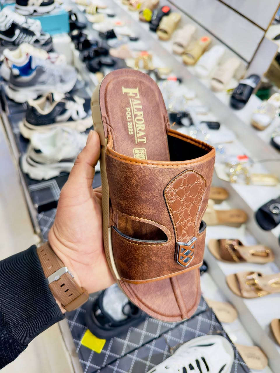 شحاطة تركي طبي درجة اولى.. 

الرجالي سعر الدرزن 32 الف. 
قياس 40 الى 45... 

شبابي سعر الدرزن 29 الف. 
قياس 36 الى 39...

طفل سعر الدرزن 27 الف. 
قياس 24 الى 29..
🚛يوجد توصيل لجميع المحافظات. 
https://t.me/wadq_g99


**إذا كنت صاحب هذا الإعلان وتريد حذفه لأي سبب، رجاءا أرسل رسالة إلى الدعم الفني**