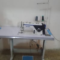 مكينة خياطة • للبيع • تواصل خاص