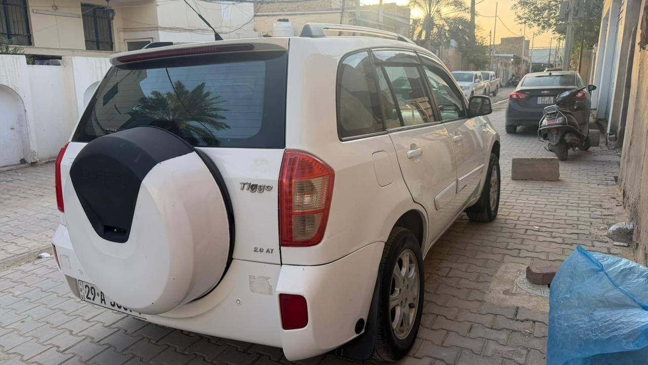 تيكو 2015 ميكانيكي بيه منضومة غاز
🚗 سيارة شيري تيكو 2015 للبيع 🚗
📌للبيع سيارة شيري تيكو موديل 2015
♦️بحالة الوكالة وجاهزة من كلشي 
♦️المواصفات:
مكفولة من الحادث بيه تلكيط خياس قليل
♦️رقم واسط – تحويل مباشر /عقد مروري مباشر 
♦️تبريد وتدفئة شغال 100%
🔹️كير ميكانيكي
🔹️لايت زنون 
🔹️فتحة سقف
🔹️كاميرا خلفية 
🔹️حساسات خلفية
وباقي مواصفات التيكو المعروفة
السيارة نظيفة جداً 
السعر 77
📞 للاستفسار أكثر:
***********
واتساب أو اتصال
مكان السياره واسط قضاء الحي
