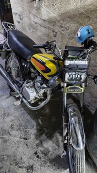 دراجه سيفان 5كير الدراجه مكينه مامفتوحه تشتغل هندر فقط بيها سلف بس يرا...