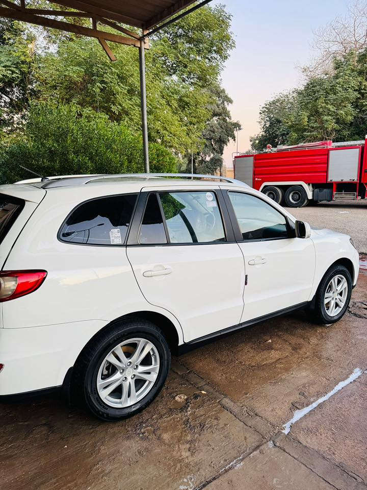 سنتافي موديل 12 خليجي
6 سلندر  مكينه 3.500
سياره مكفوله من الضربه والتبديل  كفاله 
7 راكب  السياره فور ويل 
جاهزه مكينه وكير وحداديه وتايرات كلهن شرط . رقم بصره تحويل مباشر  وهزه جديده السياره 
بيه خياس بگصة القماره ومعدله حافه الجامه الاماميه  مكان السياره الناصريه قضاء الرفاعي  السعر 160  وبيها مجال 
للاستفسار الاتصال ع. ***********
