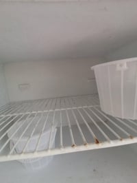 ثلاجة • ٢٠ قدم • بشرط