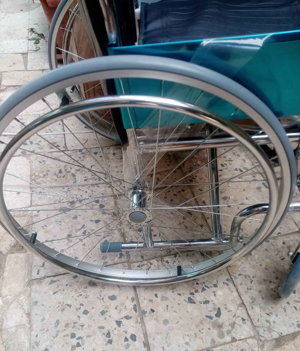 كرسي استاندر عجل سلك من أفضل الكراسي الطبية التي يتم استخدامها في حالات المرضي وكبار السن، بأفضل المواصفات الفنية.
كرسي متحرك قابل للطي بذراع ثابت ومسند للقدمين

عجلات عالية الجودة

إطار فولاذي لامع

أقصى تحمل: 
لحد ١٠٠ كيلو


**إذا كنت صاحب هذا الإعلان وتريد حذفه لأي سبب، رجاءا أرسل رسالة إلى الدعم الفني**