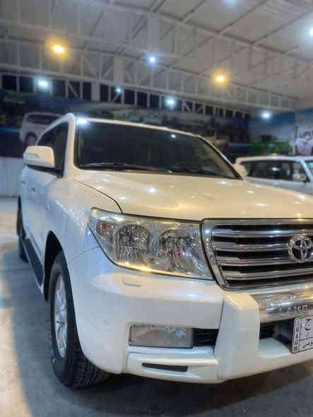 لاندكروز 2011 ستينيه اصل فول موصافات 1/1 ✅
رقم بغداد الماني شرط تحويل ووكاله 
كفاله عامه من ضربه /وصبغ /وتبديل //وشخط 
مواصفات GXR.i يعني فول vip 🔴
فتحة سلايت رؤف 
محرك 6سلندر وضع شركة ✅
بصمه + بصمه ابواب 
.7راكب                     
ثلاث قطع تبريد 
كشنات جلد بقلاوة 
كرسي كهرباء 
فور ويل 
٨ايرباك 
دشبول ليزري 
عتب ليزري 
شباج نفخ 💨 
ثلاجة 🧊
شاشة بلاد 
كامرة خلفيه
لايت زنون اصل 
اشاير بلمري 
اشاير بلجاملغ
حساس امامي خلفي 

مكينة وضع الشركه مامفتوح 🔴
كير وضع الشركه مامفتوح 🔴

كتلوكات الشركه بداخلها ولزكات الشركه بعدهم زيرووووووووو ✅ على ايد وحدة من سنتها لحد الأن واستخدام شخصي جدآ نضيف 🔴

السيارة مكفوله كفاله عامه من ضربه وصبغ وتبديل وشخوط واستخدام شخصي وقطعه نادرة ✅ والسونار داخل المنشور 🔴

السعر (( ٣٣٥ )) وبيها مجال بس للشراي ✅

مكاني النجف // للاتصال //***********
