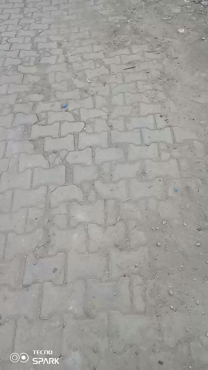 سلام عليكم قطعه ارض للبيع على شارع مال إفران المصطفى مساحه 250ركن السعر 15وبيها مجال رقم ***********
