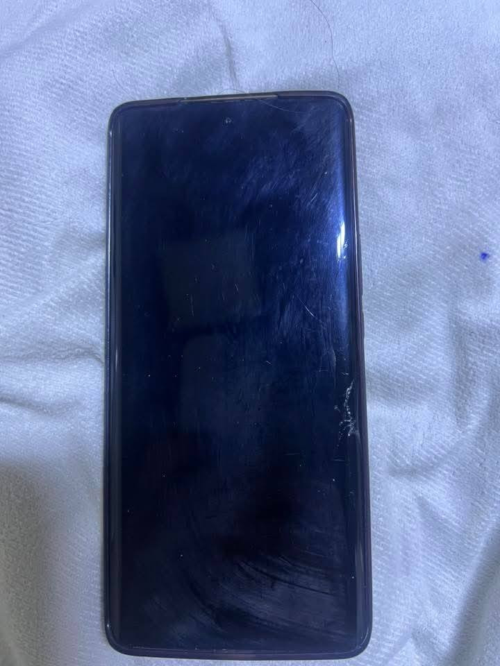 هونر x9b استخدام قليل نضيف مثل ما مبين ب الصوره فطر ب الكزاز ما مئثر ع الشاشه ابد سعر ٢٠٠وبي مجال


**إذا كنت صاحب هذا الإعلان وتريد حذفه لأي سبب، رجاءا أرسل رسالة إلى الدعم الفني**