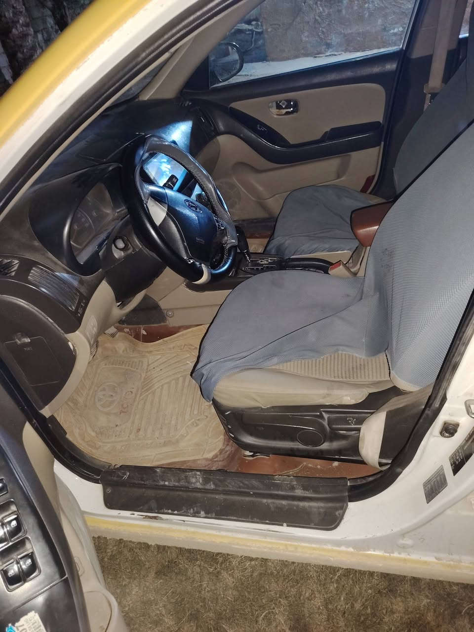 اسلام عليكم البيع هونداي النترا موديل 2011 سياره بيها كصه مبدل بجم تحويل مباشر سعر ٦٢ بيها مجال شي قليل عنوان بغداد المحموديه ناحيت الرشيد رقمي ***********
