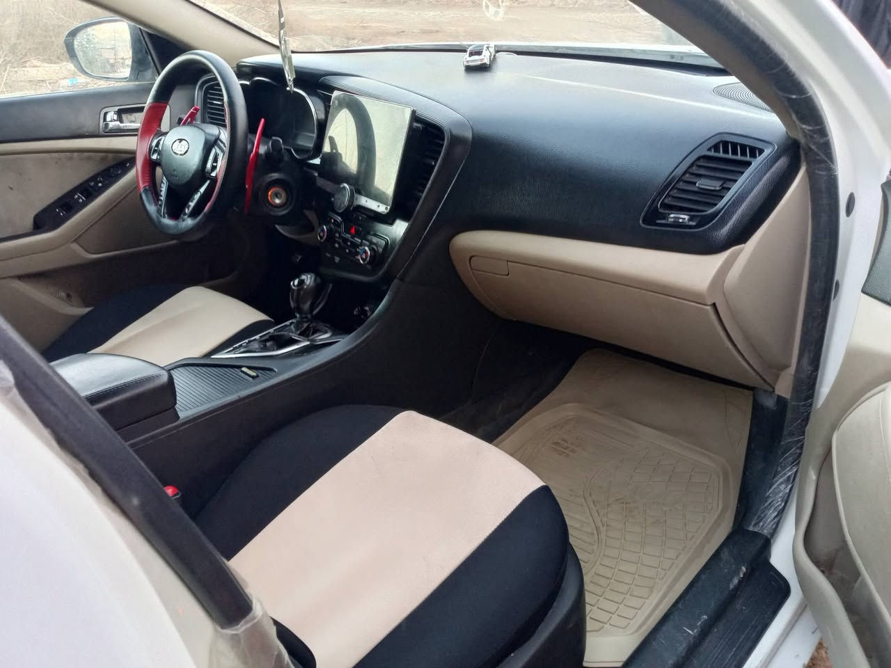 السلام عليكم كيا اوبتيما موديل 11 اربيل شرط التحويل أو الوكاله وارد خليجي فول بنوراما مكينه 2400 دوش كير حداديه جديده كهربائيات جاهزه زرع زنون اصلي عدسات بيه 3 قطع صبغ شواصي بجم وحوض وتكم كفاله مكاني بابل السعر 95 وبيها مجال ***********
