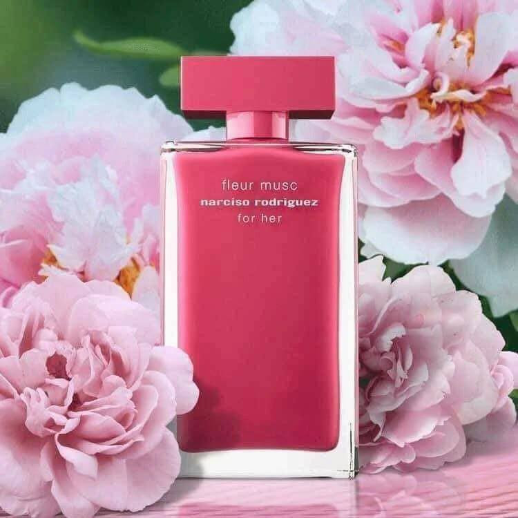 ... عطر فلور مسك من نارسيسو رودريغز 😍
... Narciso Rodriguez Fleur Musc for Her

... هير عطر نسائي راقي وأنيق، من العائلة الزهرية مع لمسات مسكية ☺️✨

... ورائحته ساحرة تضيف لمسات من الإثارة والإغراء، وعبيره فواح وقوي الثبات يمنحك الرقة والنعومة ويجعلك في كامل أنوثتك وأناقتك 💄🌸

... يناسب العطر جميع الأوقات والمناسبات، ويتميز بنوتة عطرية ساحرة وجذابة 😘


**إذا كنت صاحب هذا الإعلان وتريد حذفه لأي سبب، رجاءا أرسل رسالة إلى الدعم الفني**