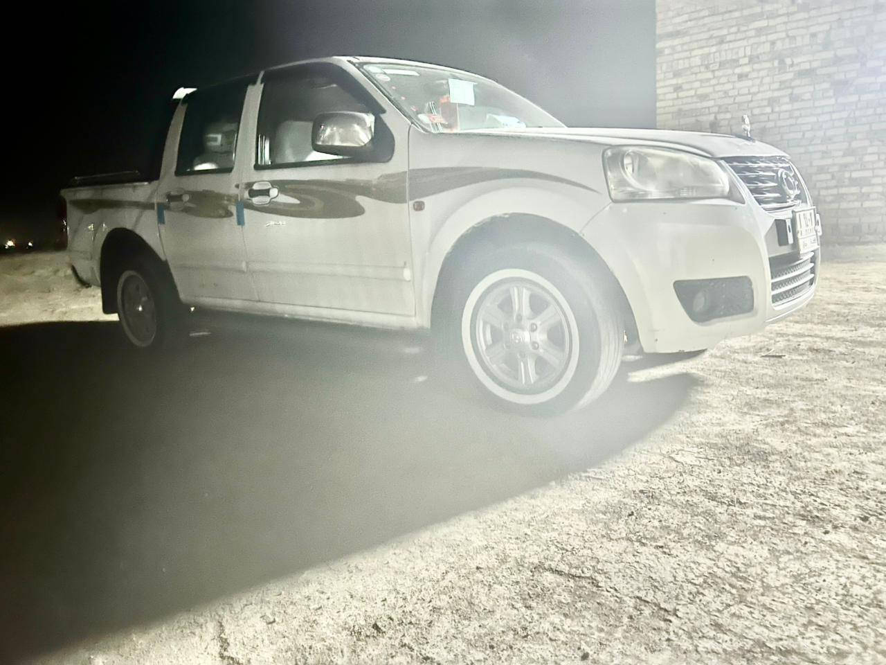 أسلام عليكم. أحبائي
بيكم  كريت. نضيفة كلش   مكفولة  من لضربة. 2013.  رقم قادسية.  سنوية لل2028.  ضريبة ماكو. غرامات ماكو. جاهزة سيارة. بيهه بس كنترول. جامة السائق متشتغل.  66 وبيها مجال.  ***********
