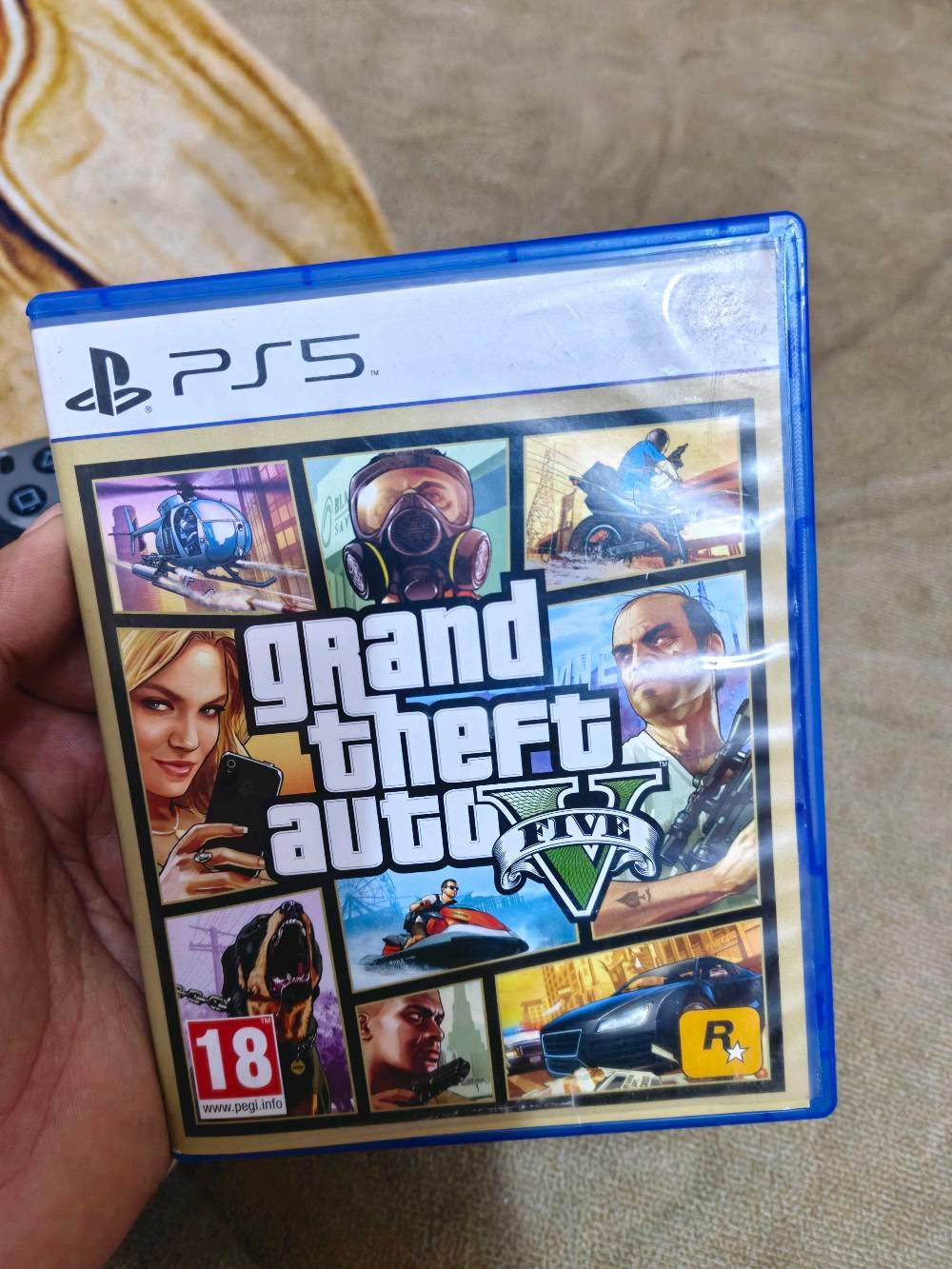 للبيع جوستك بلي 5 السعر 60 لعبة gta5 السعر 25 شاحن طوارء جوستك بلي 5 السعر 25 عنواني بغداد اي استفسار عالرقم ***********