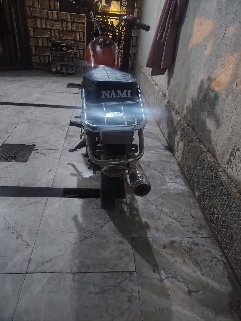 سلام عليكم دراجه رقم سنويه كربلاء مداور ثاني يوم شاصي مكفول مكينه جديده مال ستوته صار شهر من شادها دراجه يرادلها ترتيب معدل وشلعه شك الكاع تعال افحص وقتنع وخذ سعر ٦٠٠ ويها مجال قليل رقم وسنويه رقم وسنويه ٠
*********** هاذه رقمي اتصل وشلع عيوني مكاني كربلاء
