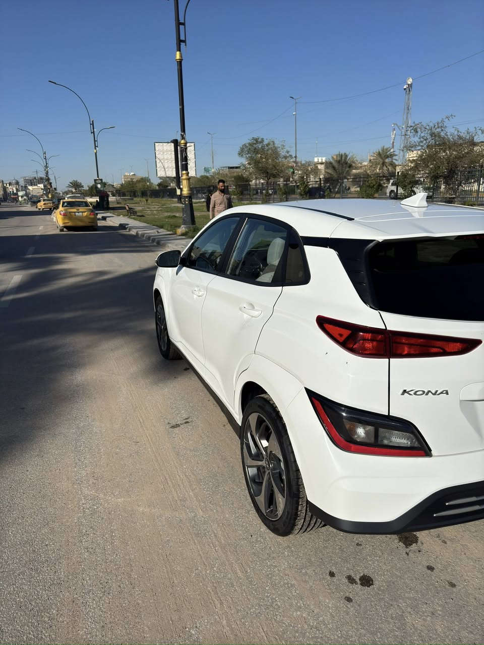 كونا 2023
HYUNDAI KONA 2023  ELECTRIC 

هونداي كونا كهربائية بالكامل موديل 2023  وارد امريكي بدون ايرباك

ماشية ٣١،١٠٠ كم

(بطارية 64 كيلو واط تقطع مسافة 500 -550 كيلو بالشحنه - مدخلين شحن محطة + هيت بم ) 

المواصفات 👇

فتحة سقف

بروجيكتر 

مقاعد كهرباء

مقاعد مدفأة + مبردة 

هاندبريك كهرباء

شفترز 

بصمة تشغيل 

بصمة عالابواب 

دخول ذكي 

تحكم ستيرنج كامل 

شاشة كبيرة

أبل كار بلاي 

أندرويد اوتو 

مانع تصادم أمامي وخلفي 

حساسات مري وحساسات تجاوز 

تحديد مسار 

كروس سرعة 

Auto Hold

Drive mode - عدة وضعيات قيادة

مداخل شحن سريع 

نقطة عمياء 

لايت أمامي شرحات فل لد 

والعديد من المواصفات 

 

رقم كربلاء

السعر 150$

مكان السارة كربلاء حي العباس

***********
