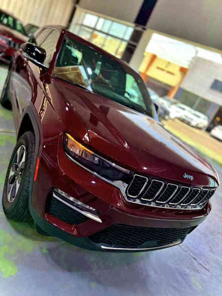 جيب كراند شيروكي 4XE 2024 وارد امريكي 
Jeep Grand Cherokee 4Xe 2024 2.0L

الون : دم الغزال ✅

         حجم المكينه : 2000  تيربو + هايبرد + بلك ان 

المسافة المقطوعة : 30 الف  

                       الضرر : شبر من جاملغ وشبر من البنيد فدشي 

                                   جداا بسيط

ملاحظه: السياره بدون لغدوبدون شاصي وحتى الراديتر على 

              وضع الشركه يعني السياره بلاديه وما ملعوب بيها اي شي 

             ودخول جديد السياره
            وعلى ممشى امريكا وبالخير على الياخذها 

          حالة الايرباك : سليم مطاك ولا ايرباك

                  ✅فتحه بانوراما✅ 

#مواصفاتها

1.شاشه 

2.بصمه

3. تشغيل عن بعد

4.دمام خلفي

5.كشنات جلد

6.كشن السايق ميمري

7.كشنات كهرباء

8.صندوك كهرباء

9.حساسات خلفيه

10. قطع تبريد 

11.اشاير بالمري

12.رادار امامي

13.رادارات 360

14.ثلاث وضعيات قياده

15. بنوراما فتحتين

16. كير ماوس

17. نظام منحدرات

18. هيترات بالكشنات 

19.ويل كب كروم

20.لايتات لد

21.بكلايت لد

22.كشافات

23.بصمة ابواب

فول مواصفات 1/1 جاهزه 100%

مكان السياره بغداد

رقمي  ***********
