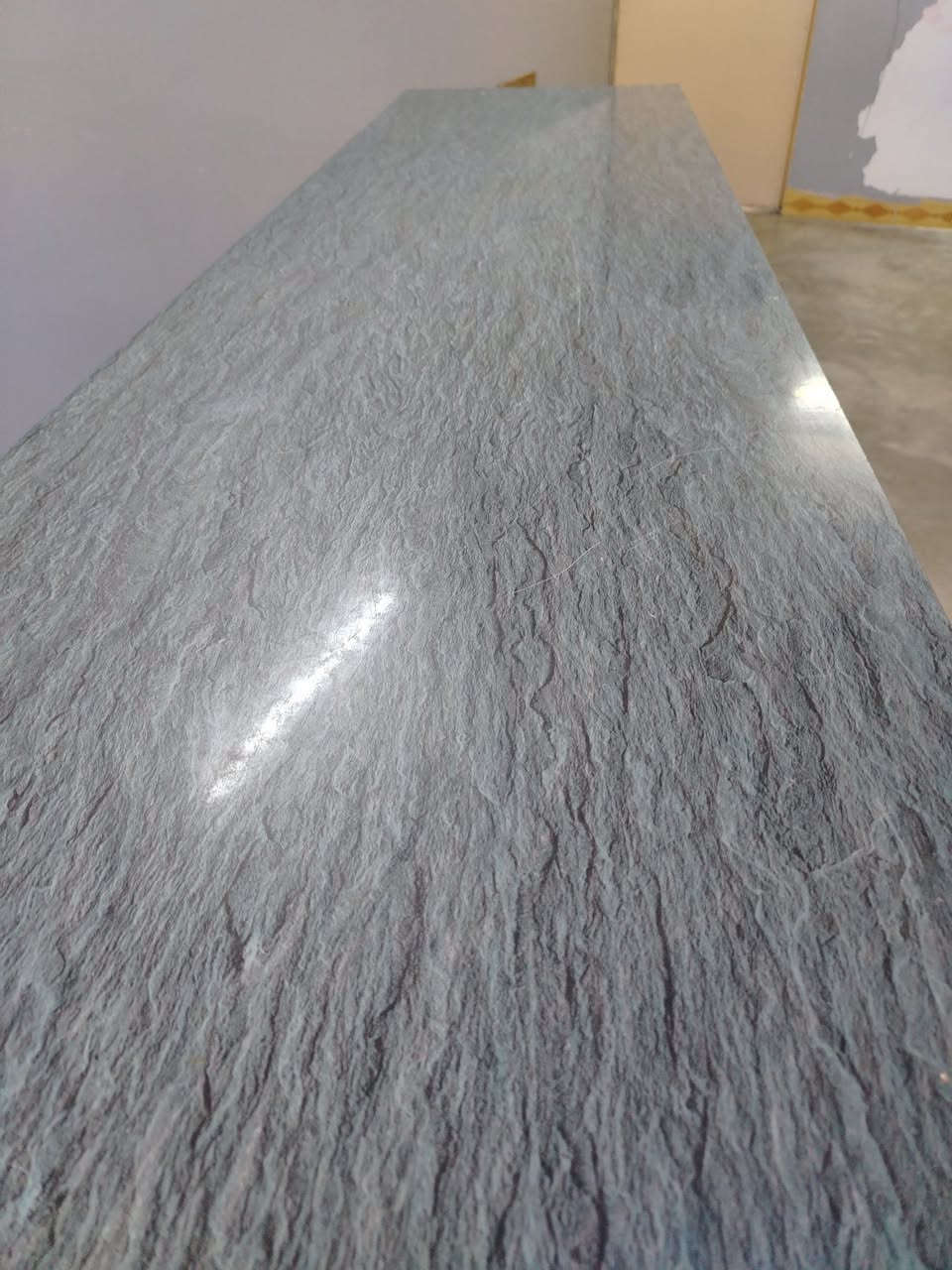 كاونتر خشب نضيف للبيع السعر 60 وميز طعام +اربع كراسي سعر 35 الف مكاني موصل 17 تموز رقمي :
***********
