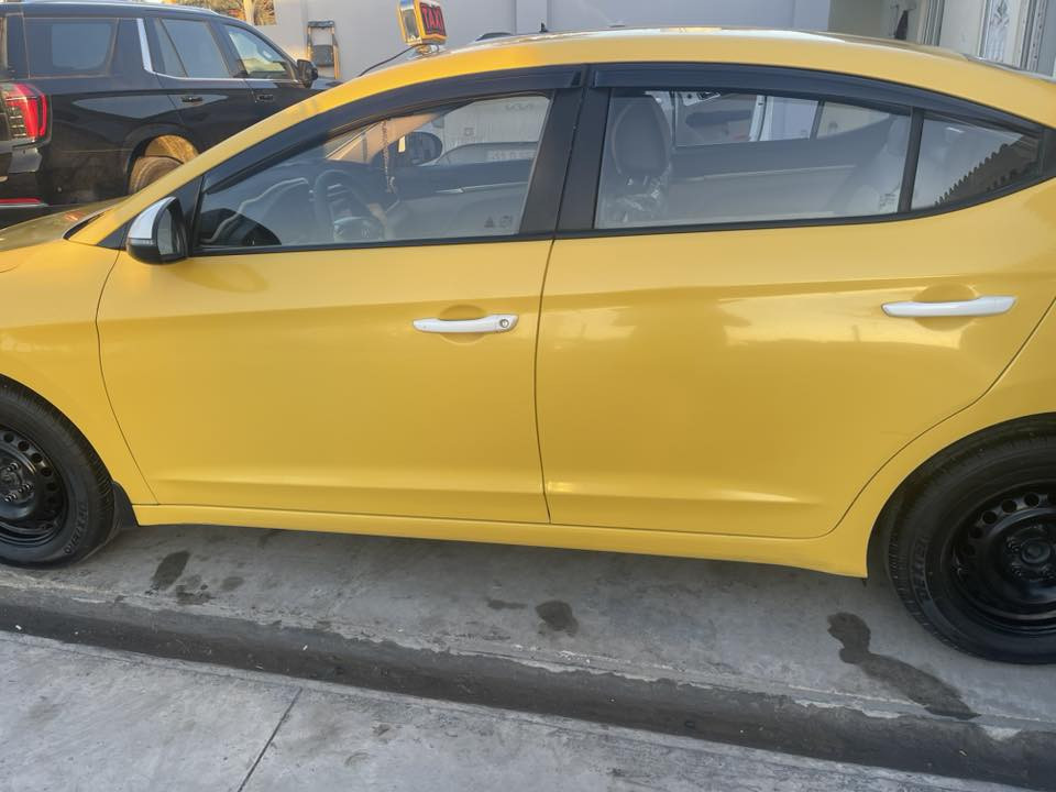 سلام عليكم النترا موديل 19 خليجي مكينه 2000 دوش كير اي تي بلاد لايتات ال دي سياره جاهزه تدفئه تبريد مصفره هيئه وغرامات بسمي كير محرك مكفول بيه بنيد مبدل وطخه بلجاملغ الخلفي صبغته وحده تبريد قطعتين مكانه سلمان باك المدا ئن (***********)بيع فقط(سعره 140 ) وبيه مجال
