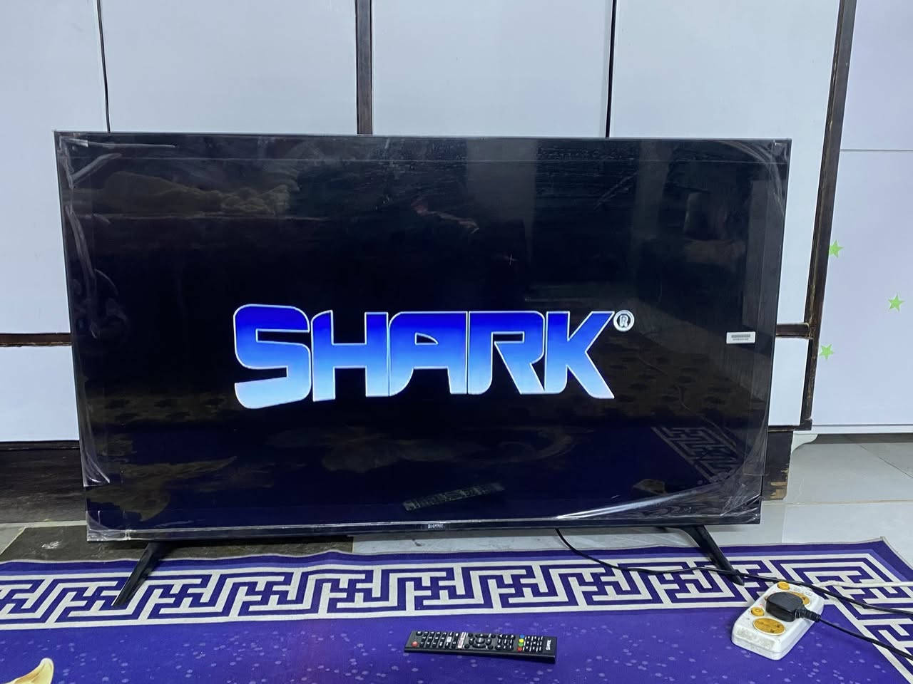 شاشه حجم 50 انترنيت نوع شونك سعرها 300 مكان بابل سكندريه التواصل ***********
