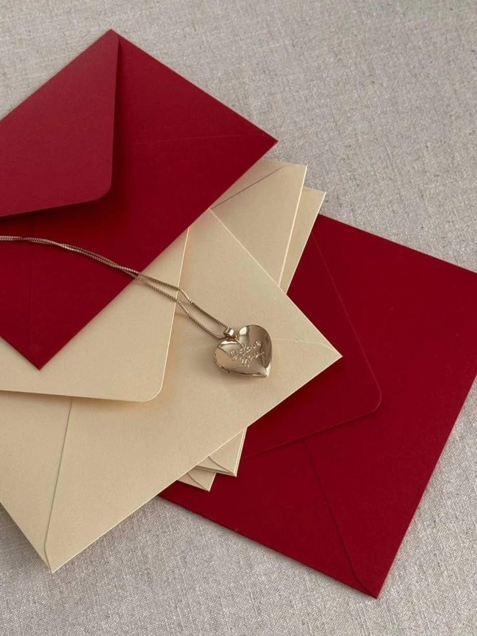 تجهيزات الـ عيد الـحب 🍒❤️

🍒 ' ❤️ ' 📦


**إذا كنت صاحب هذا الإعلان وتريد حذفه لأي سبب، رجاءا أرسل رسالة إلى الدعم الفني**