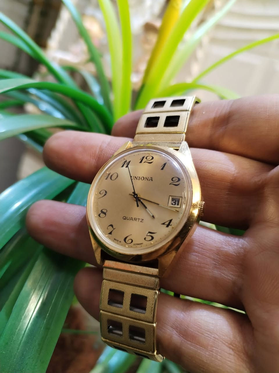 يونيون أرماني فنتج نوادر إنتاج 1960 كوارتز 
طلاء ذهب
نضافه تامه
قطر ٣٦
سعر ١٠٠ الف
يوجد خدمه توصيل جميع المحافظات


**إذا كنت صاحب هذا الإعلان وتريد حذفه لأي سبب، رجاءا أرسل رسالة إلى الدعم الفني**