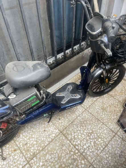 للبيع السعر٣٥٠ الف بيها مجال مستخدمه قليل و متروكه مكان بغداد الدوره اتصال ***********
