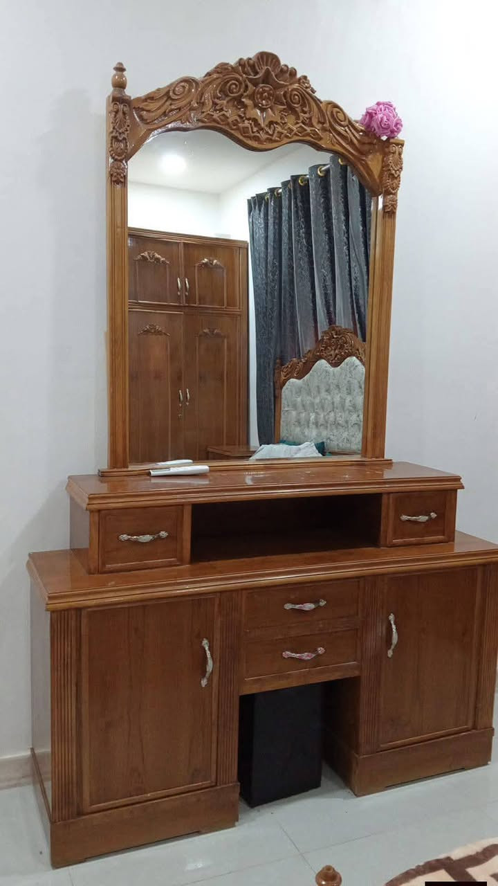 غرفة البيع السعر 450استفسار اكثر معروف تلي كرام @mhmdddo


**إذا كنت صاحب هذا الإعلان وتريد حذفه لأي سبب، رجاءا أرسل رسالة إلى الدعم الفني**