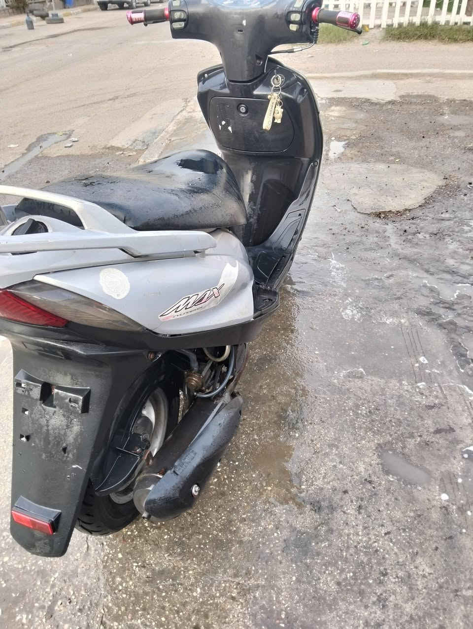 سلام عليكم دراجه ماكس 140للبيع دراجة جديده اخت لرنبه كله شغاله وبلاديه شلعه معدل خير من الله ترايك للبصره مكان بلديات سعر 450 بيه مجال للشراي رقمي ***********
