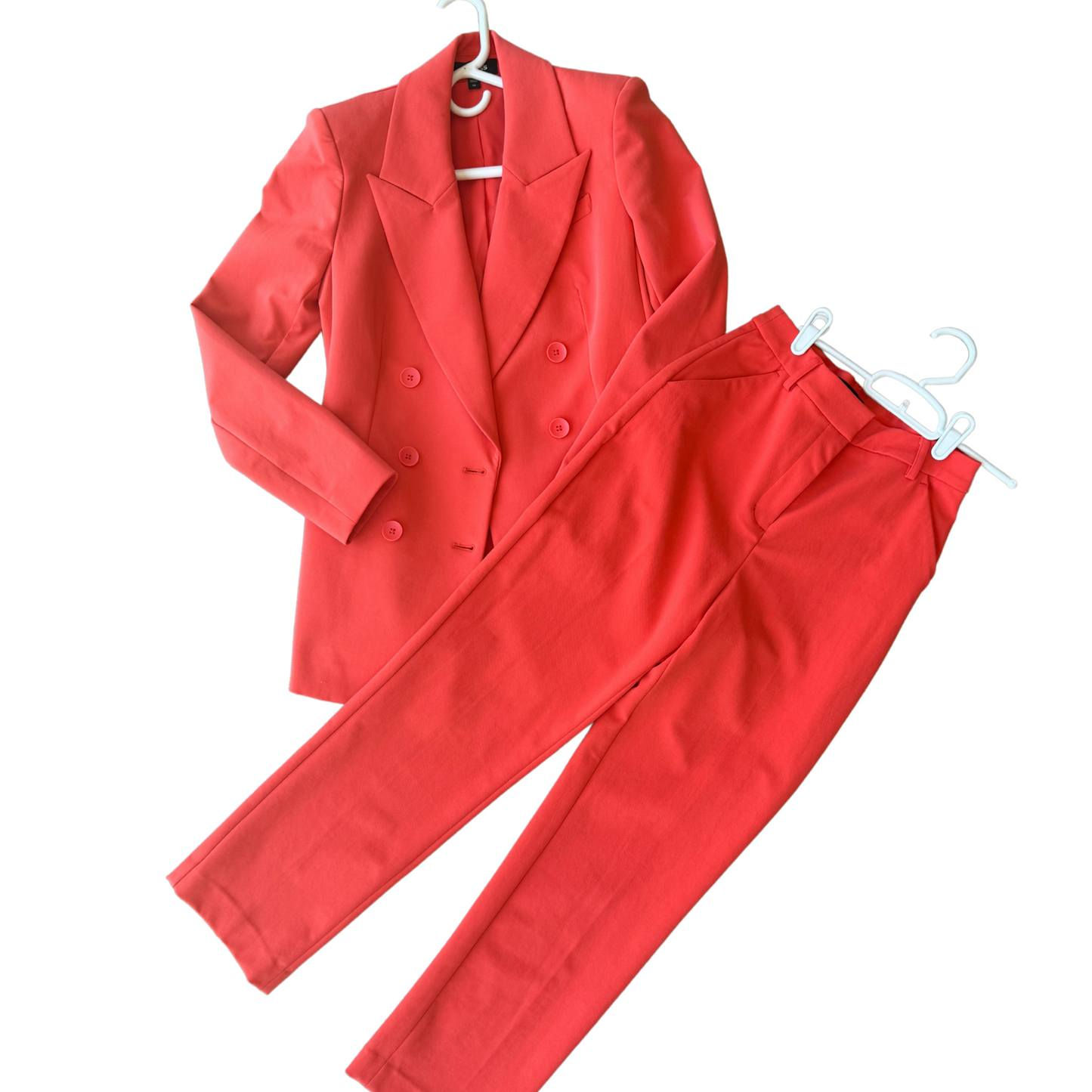 قاط رسمي نسائي قياس لا واكس لارج فقط 
سعره 25 الف


**إذا كنت صاحب هذا الإعلان وتريد حذفه لأي سبب، رجاءا أرسل رسالة إلى الدعم الفني**