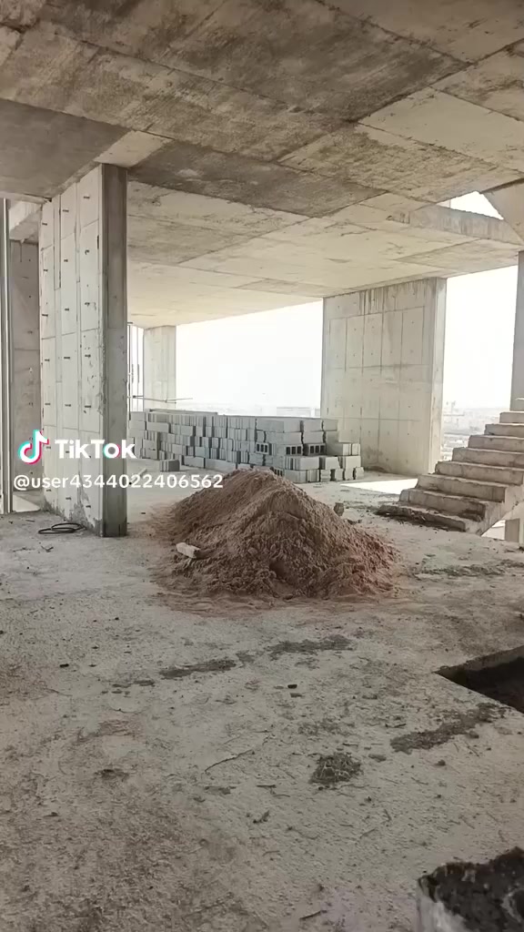 سلام عليكم ونج تصعيد كافت المواد قلع شتاكر زميج تصعيد 
طابوك بلوك سبنت رمل فرمستون مرمر  جص من اول 20 طابق *********** سعار مناسبه وتساب متوفر بغداد***********
