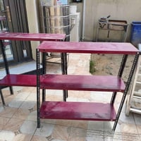 عندي رفوف للبيع السعر خاص  الاتصال على الرقم 07837117568 متوفر واتساب