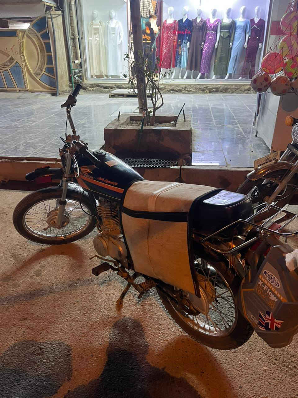 للبيع دراجه ارشه كلك
السعر 250
الرقم ***********
