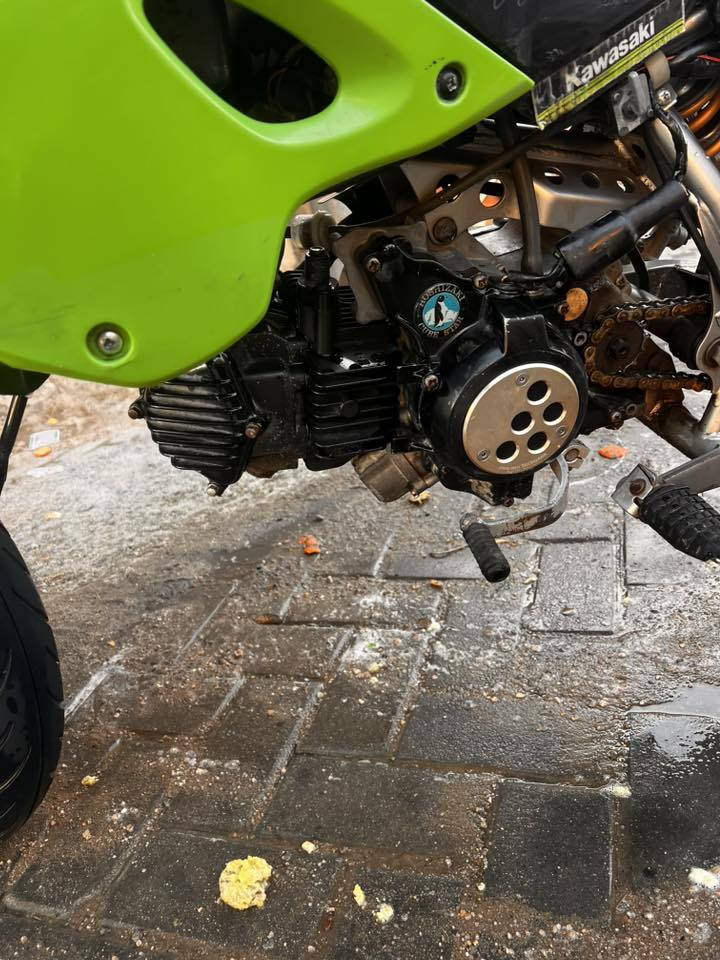 كاوسكي ربع 110 بلاد لبيع 

السعرر 800 بيه مجال


**إذا كنت صاحب هذا الإعلان وتريد حذفه لأي سبب، رجاءا أرسل رسالة إلى الدعم الفني**