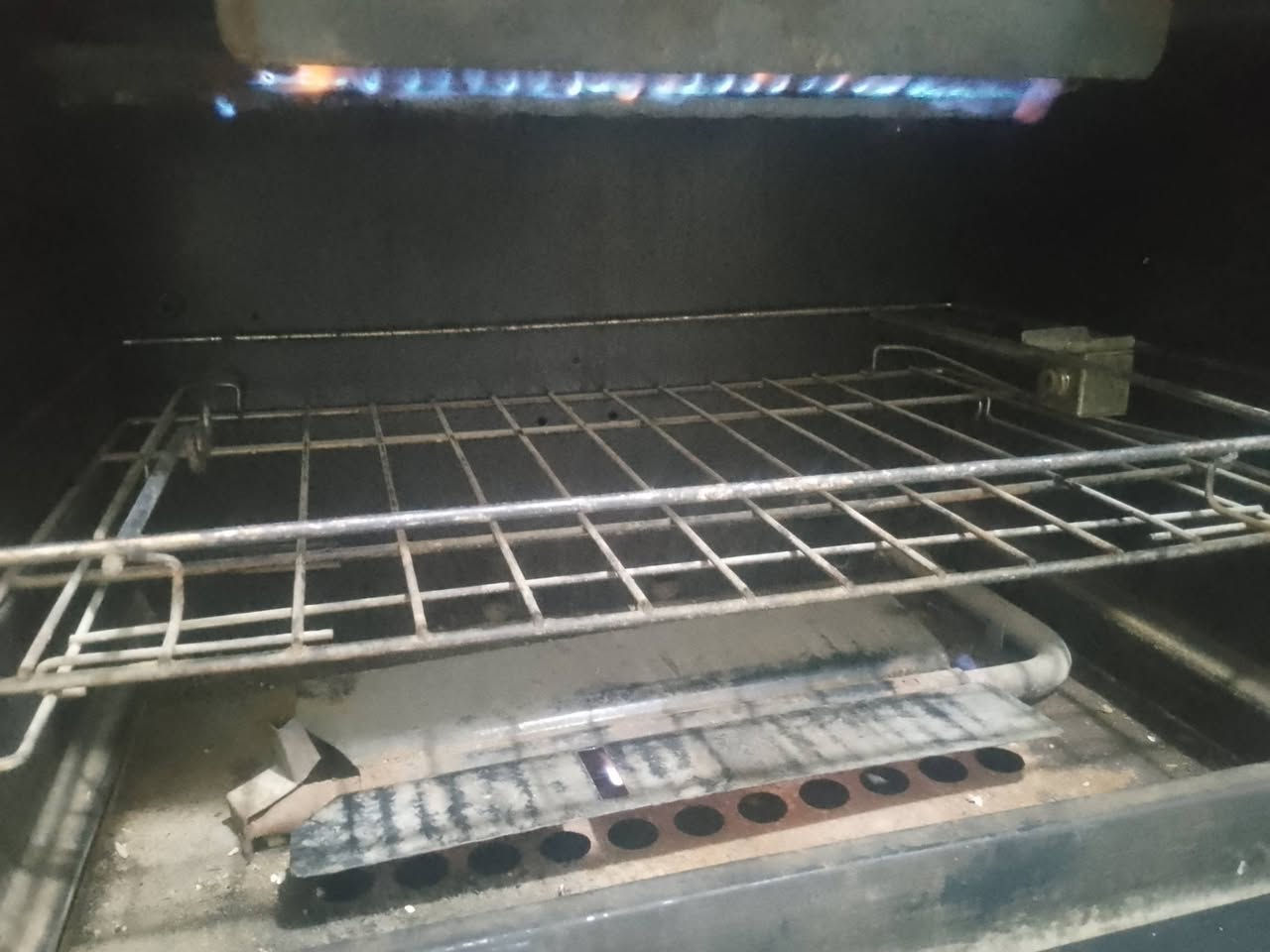 بسبب وعود كاذبه تم عادت نشر طباخ لبيع 5عيون شغاله كله   نوعيته فريش ب100 وبي مجال قليل موشراي لايراسلنيي رجان


**إذا كنت صاحب هذا الإعلان وتريد حذفه لأي سبب، رجاءا أرسل رسالة إلى الدعم الفني**