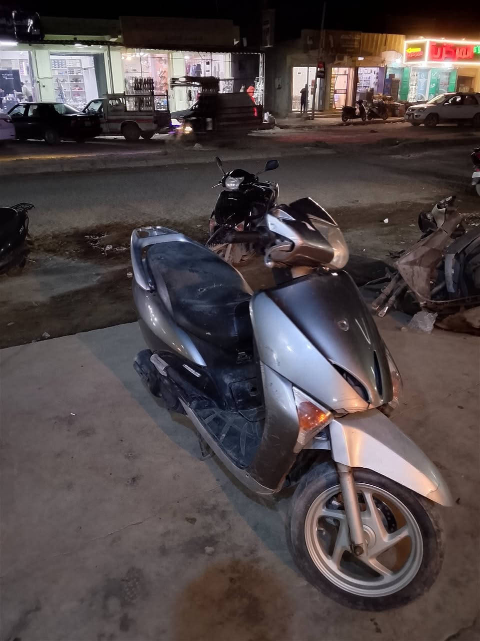 سلام عليكم  ليدي حديث نكره سلف بس عايزه ترتيب  سعره فلس ونص ٥٠٠ بي مجال بصييط
ه‍ ***********
