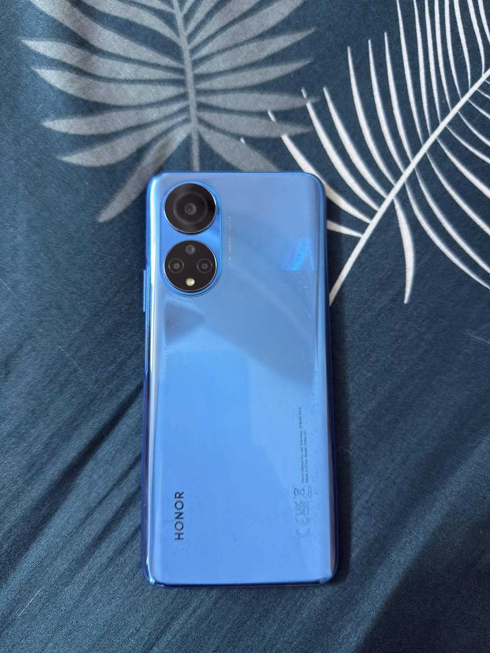 السلام عليكم اخوان هاتف للبيع هاتف نظيف ما ابي اي اشكال بس بي ضربه من فوك واني كمستخدم ما تاثر يجي شاشه 90 هيرتز ويدعم شريحتين يجي بلعبه ببجي موبايل 45 فريم وبغير العاب 60 فريم وما فوق شعر تليفون 120,000 وبي مجال رقم الى التواصل *********** بكاني بغداد
