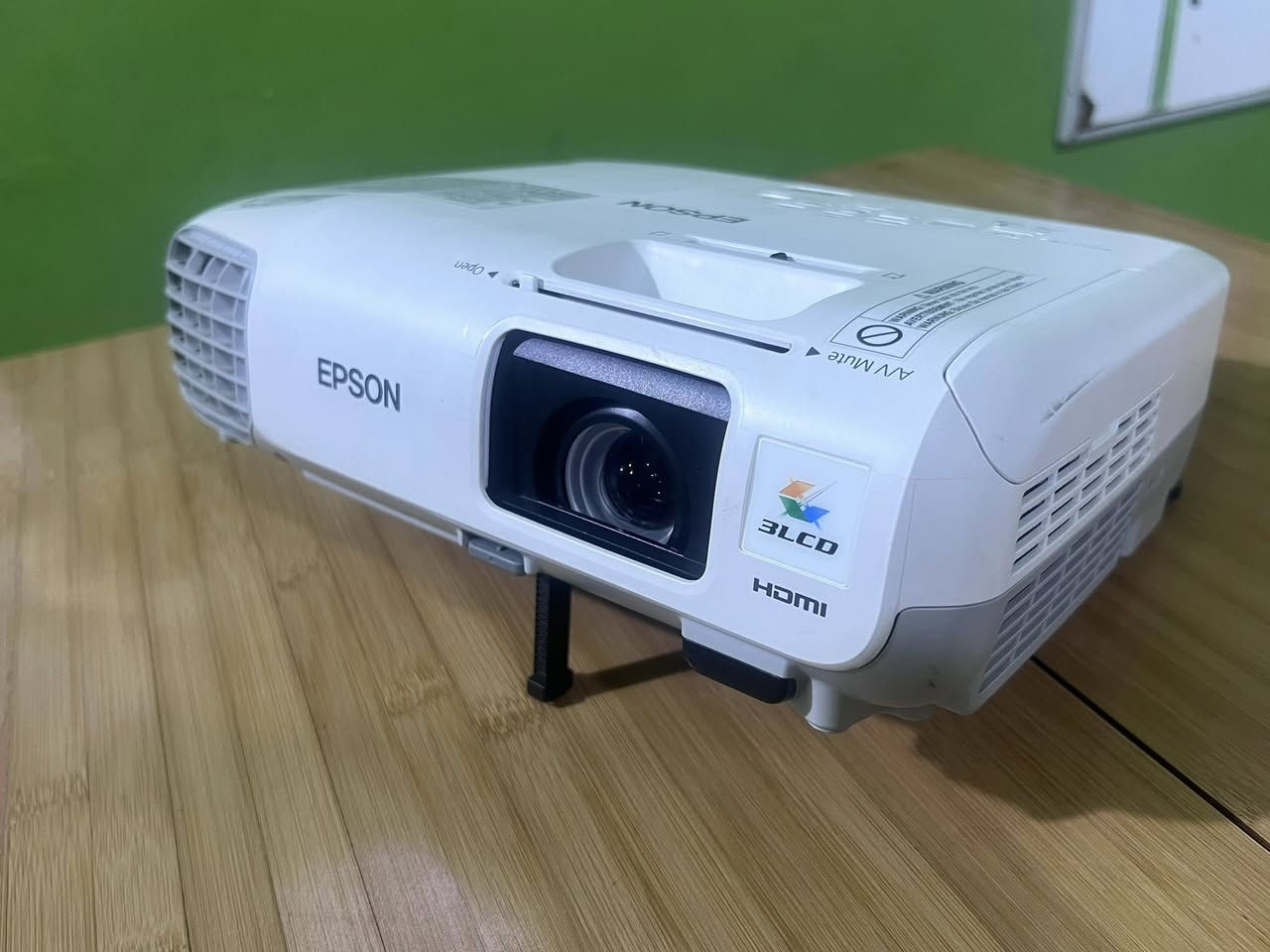 سلام عليكم داتو شو اصلي  ‏EPSON انضافه100%
السعر300
موجود توصيل لكل المحافظات


**إذا كنت صاحب هذا الإعلان وتريد حذفه لأي سبب، رجاءا أرسل رسالة إلى الدعم الفني**