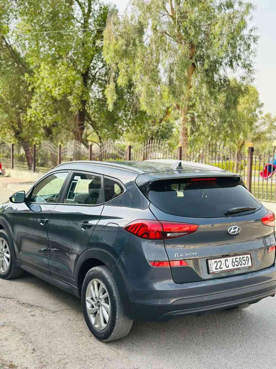 السلام عليكم
من رخصة الأدمن المحترم         👇
للبيع سيارة توسان 2019  سعر 155 وبيها
مجال.                                     👆
وارد امريكي بيها حادث دعاميه فقط 
الباقي كفالة عامة 
مكينة وكير كفالة شاصي ولغد كفالة 
السيارة جديدة بمعنى الكلمة 
مواصفات السيارة نص فول 
معروفة مواصفات السيارة 
مكاني بغداد 
السعر 155 وبيها مجال بلاش والله ماكو هيج سعر 
رقمي ***********
