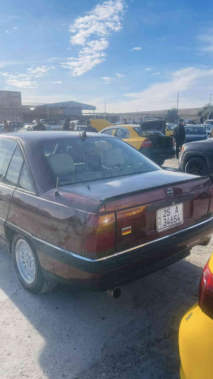 سلام عليكم اوميكا موديل 1992 حجم 20 كير ومكينه بل شرط لا صرف لا بخار سنويه جديده بسمي بطاقه بنزين لوحات جديده مكفوله من الضربه والشاصي والخياس مصبوغه عام جماليه سياره جاهزه من كلشي اي استفسار اتصل *********** ممتواجد عل فيس
