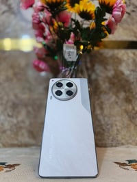 TECNO CANON 30 5g   ذاكره عاليه 512  نسخه ال فايف جي مو العادي وال ذاك...