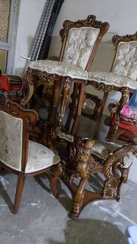 ميز طعام مستعمل نظيف تركي 07517016567